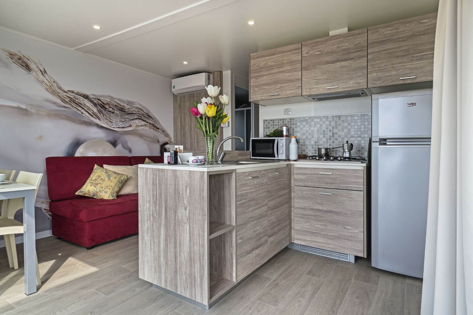 Mobilehome_Venice_SeaView_angolo_cottura_Villaggio_San_Francesco
