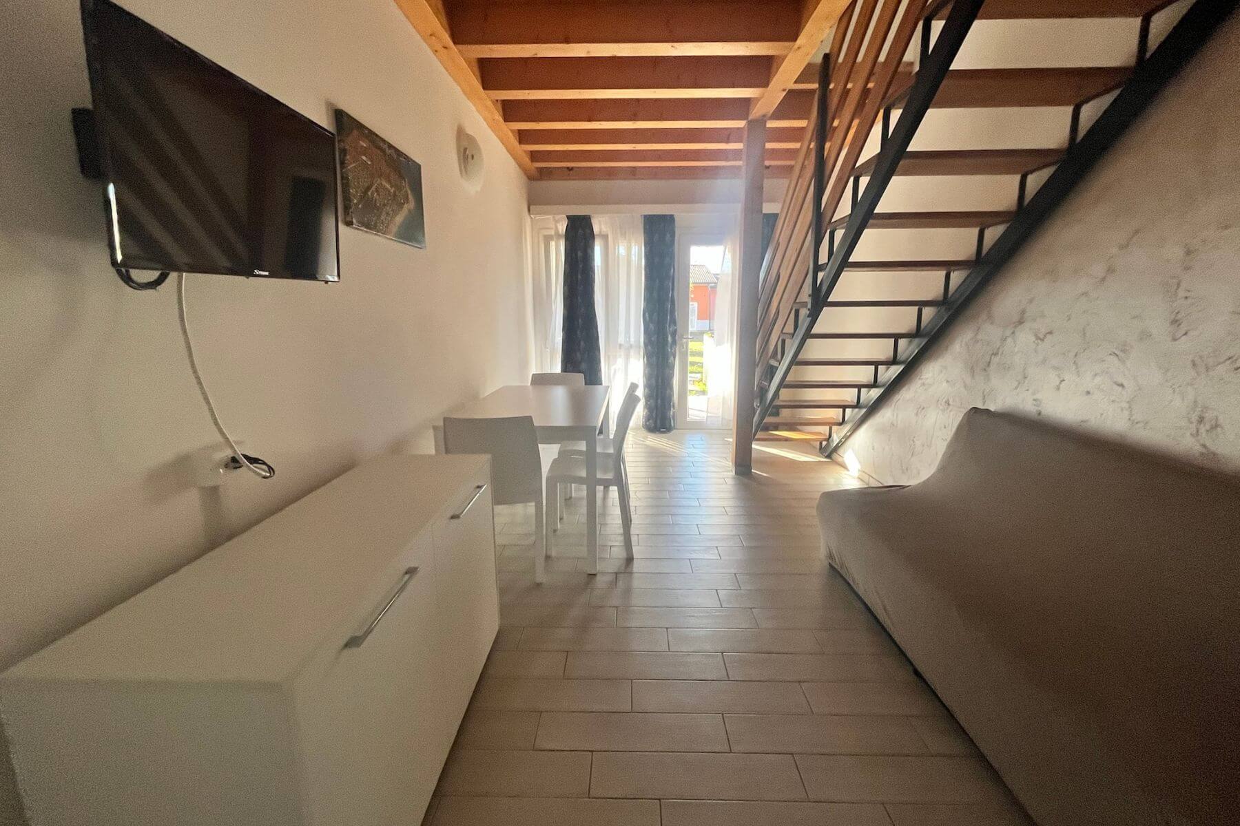 Apartment_Comfort_Pet_soggiorno_con_TV_Villaggio_San_Francesco Apartment_Comfort_Pet_soggiorno_con_TV_Villaggio_San_Francesco