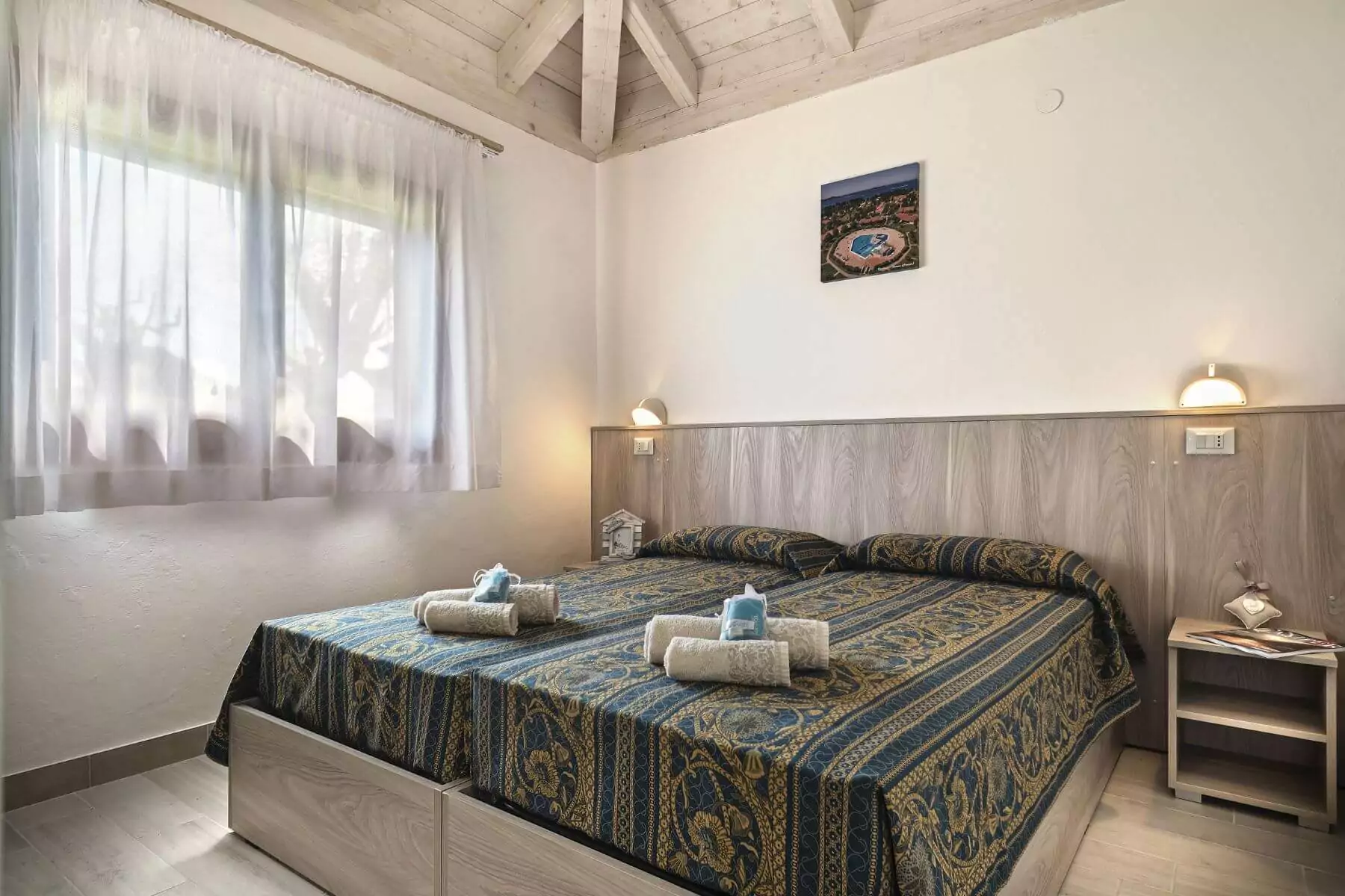 Letto matrimoniale del Villino del Villaggio San Francesco a Caorle