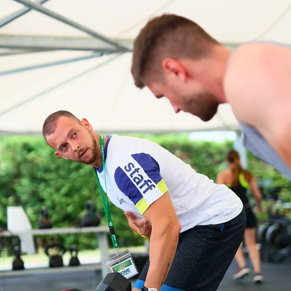 vacanze sportive: istruttore fitness della palestra del centro vacanze villaggio san francesco a caorle