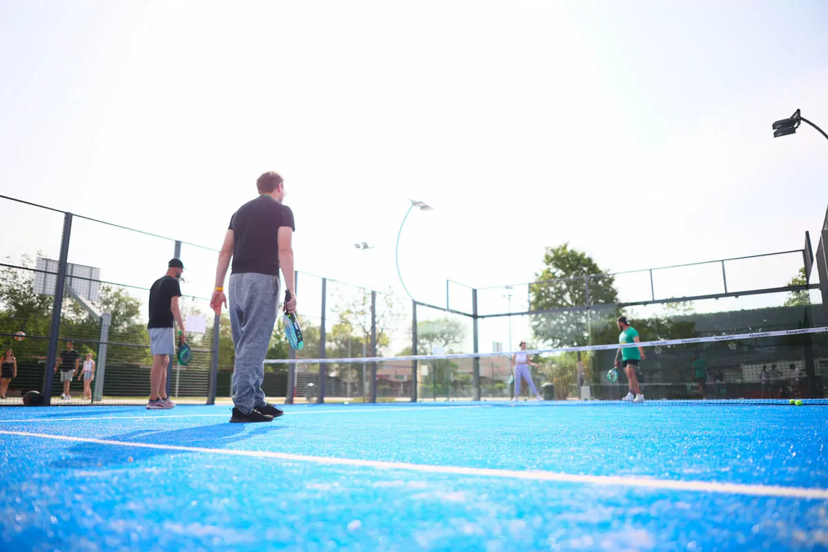 campo da padel all'interno del villaggio san francesco