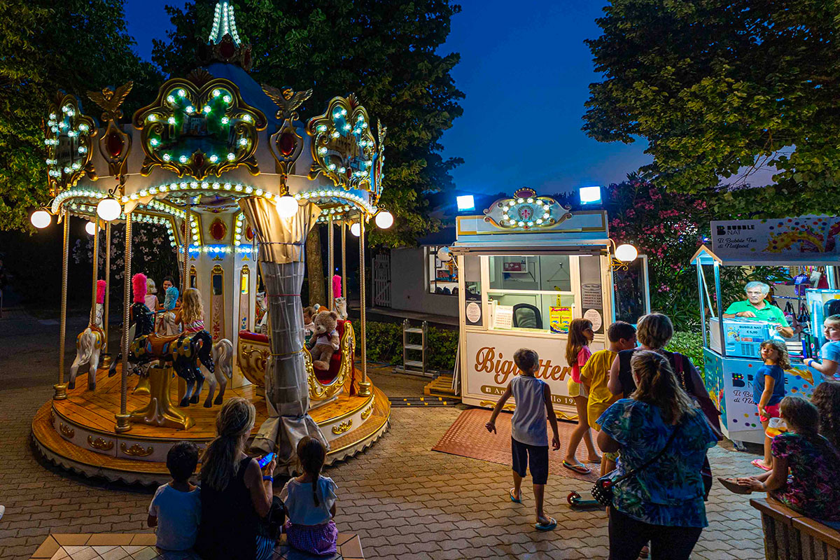 giostra dei cavalli al centro vacanze villaggio san francesco a caorle