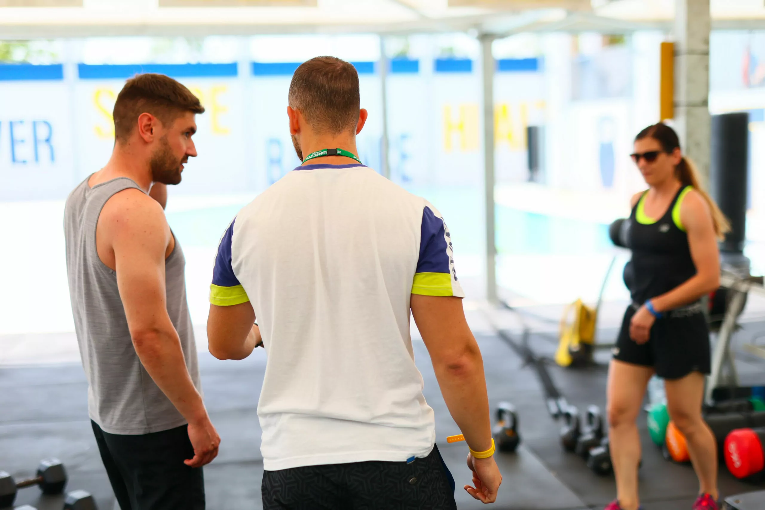 lezio di gruppo in palestra