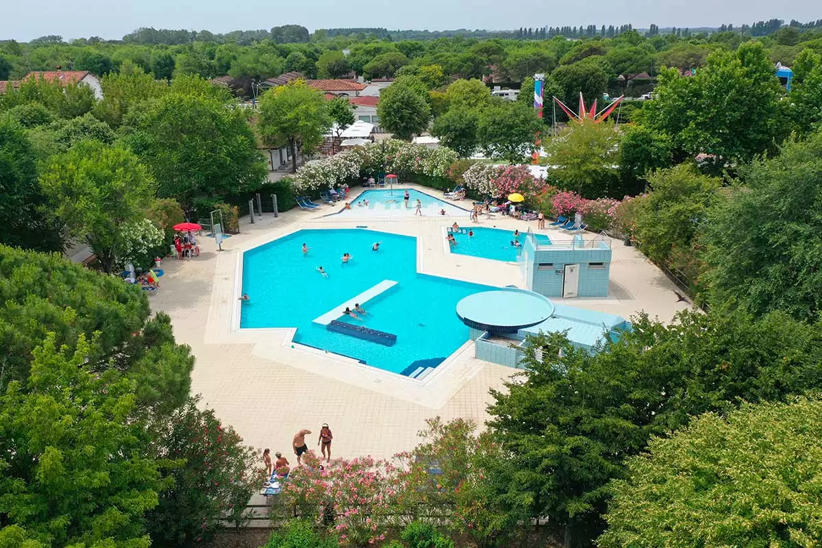 piscine al centro vacanze villaggio san francesco a caorle