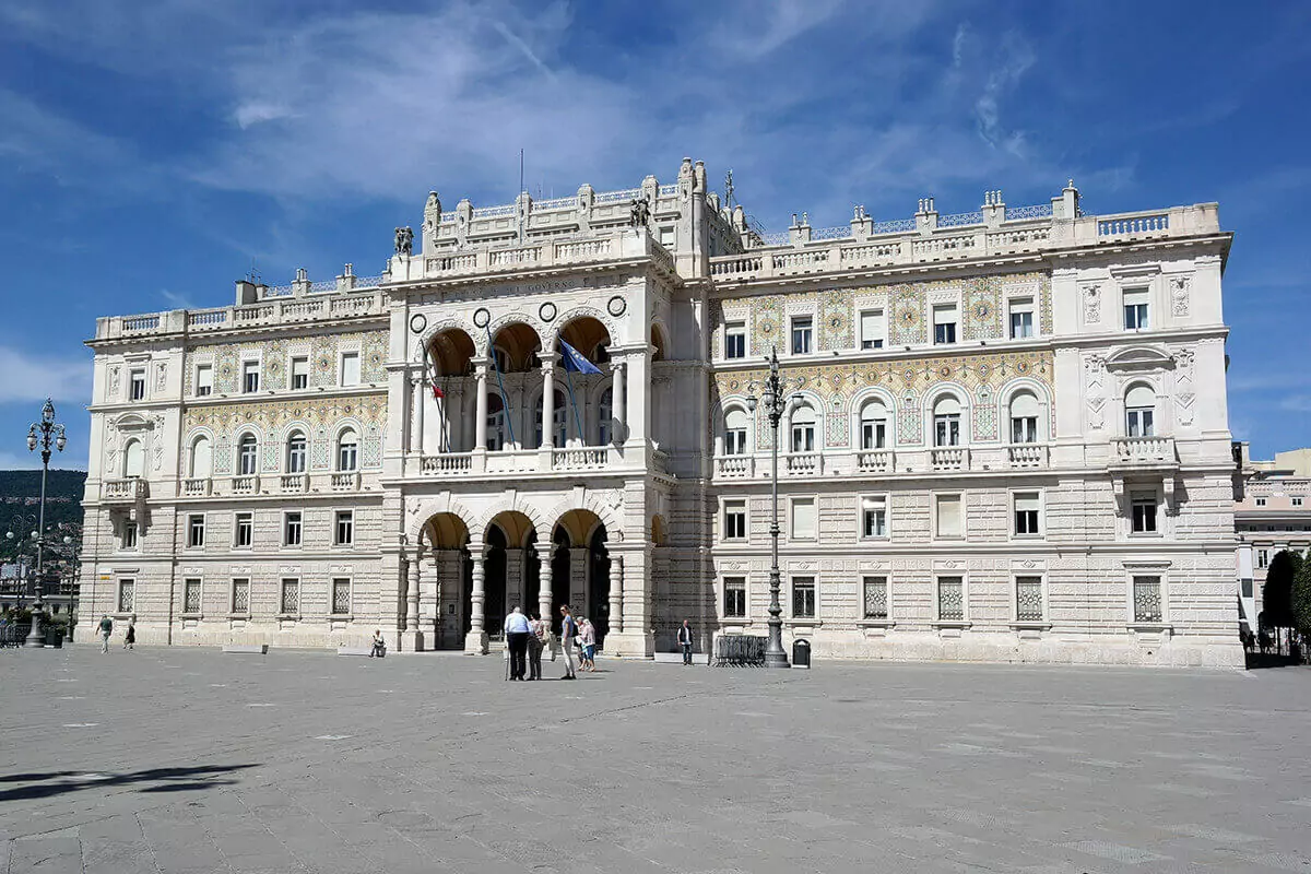 palazzo prefattura trieste