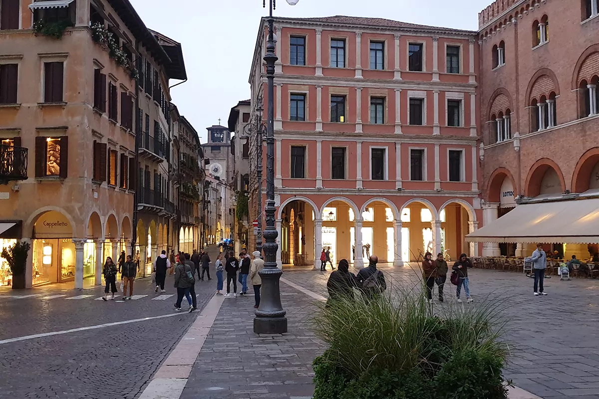 via calmaggiore a treviso